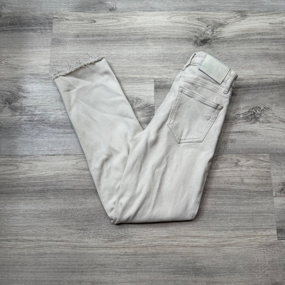 Women’s Straight Leg Jeans — Light Gray